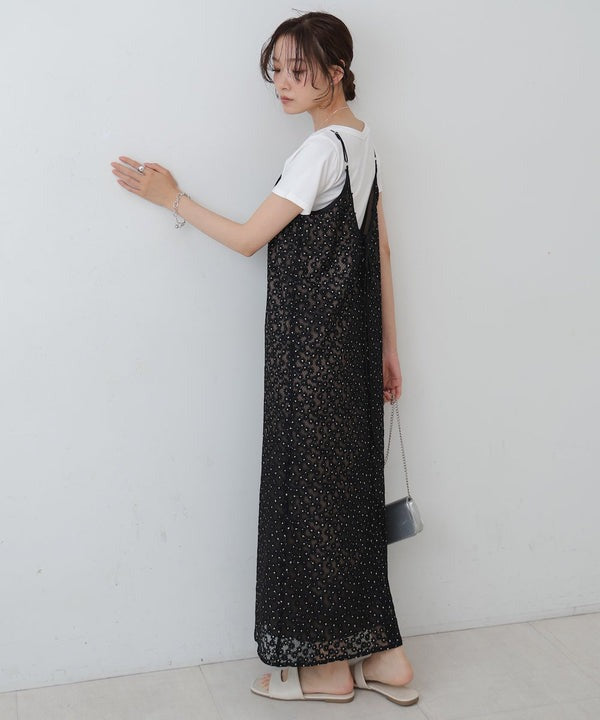 『預訂』Bab 花朵刺繡吊帶連身裙
